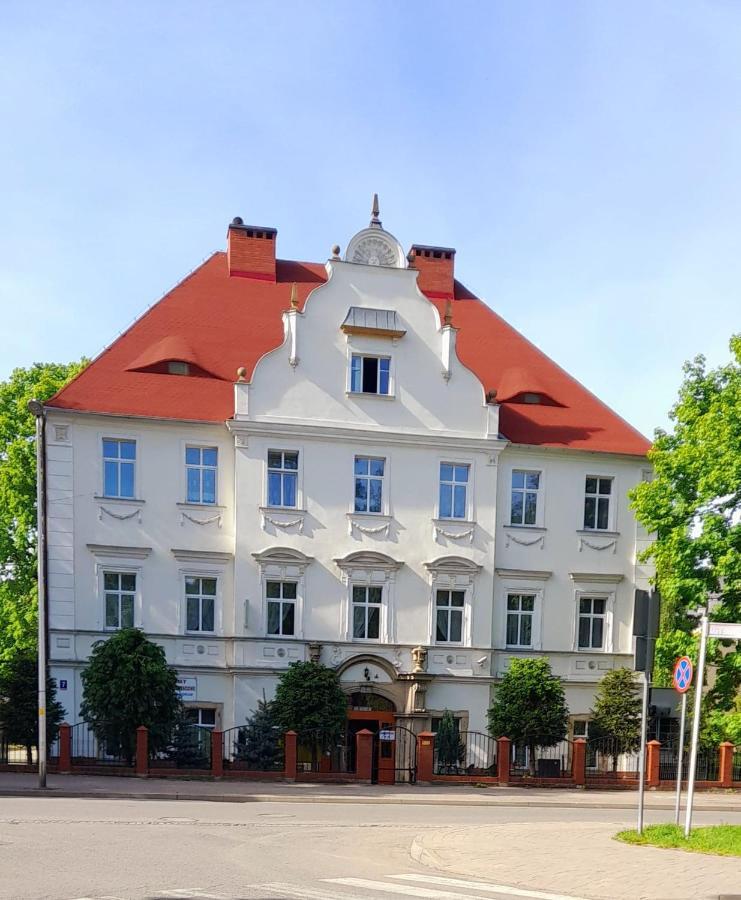 Hotel Krokus Kamienna Gora Exterior photo