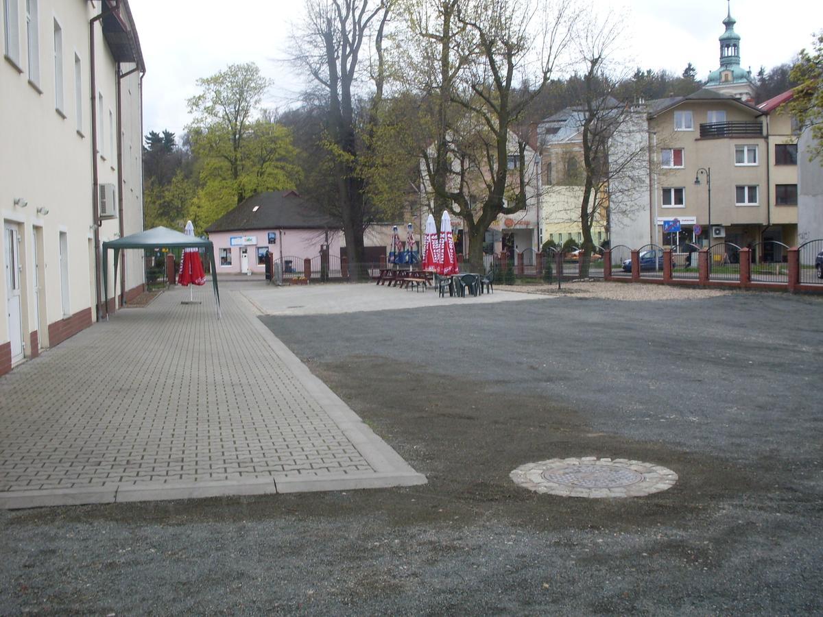 Hotel Krokus Kamienna Gora Exterior photo