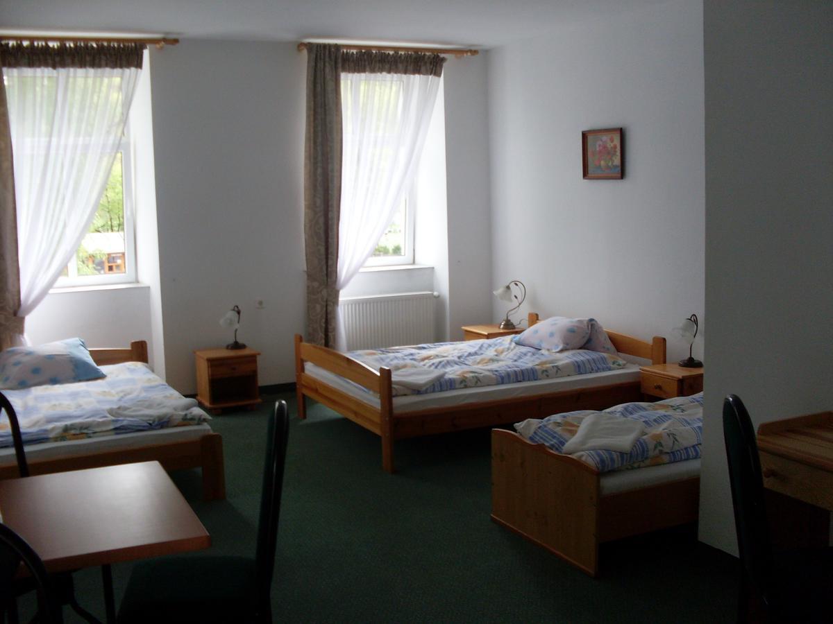 Hotel Krokus Kamienna Gora Exterior photo